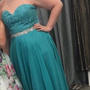 Spearmint prom dress
